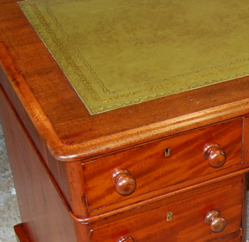 mahoganypedestaldesk015a-350